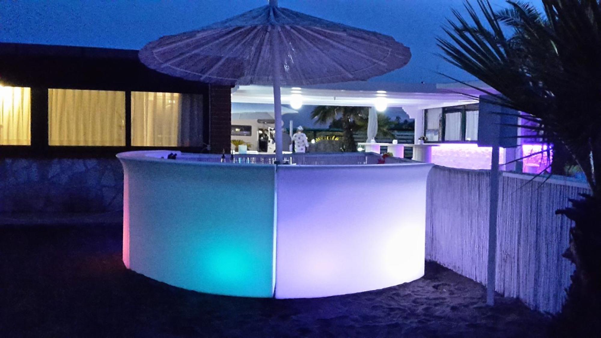 Baywatch Hotel Margherita Di Savoia Exterior photo